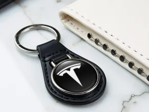 Tesla Schlüsselkette Leder Robust Minimal Luxus Haptik